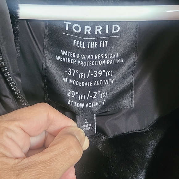 Torrid  Long Black Winter Parka With Faux Fur Hood Plus Size 18/20 - Picture 2 of 13